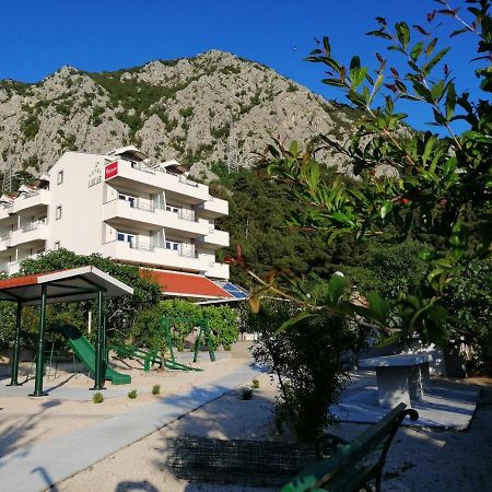 Hotel Lukas Gradac  Exteriör bild