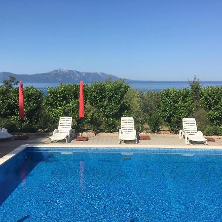 Hotel Lukas Gradac  Exteriör bild