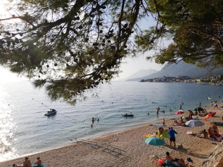 Hotel Lukas Gradac  Exteriör bild