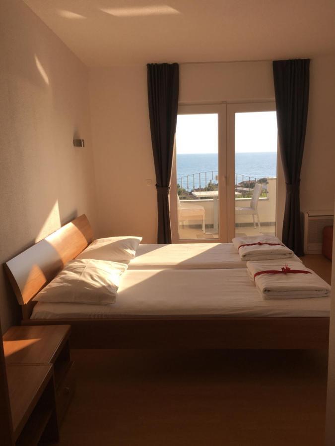 Hotel Lukas Gradac  Exteriör bild