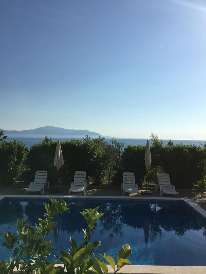 Hotel Lukas Gradac  Exteriör bild