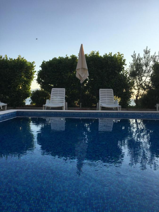 Hotel Lukas Gradac  Exteriör bild